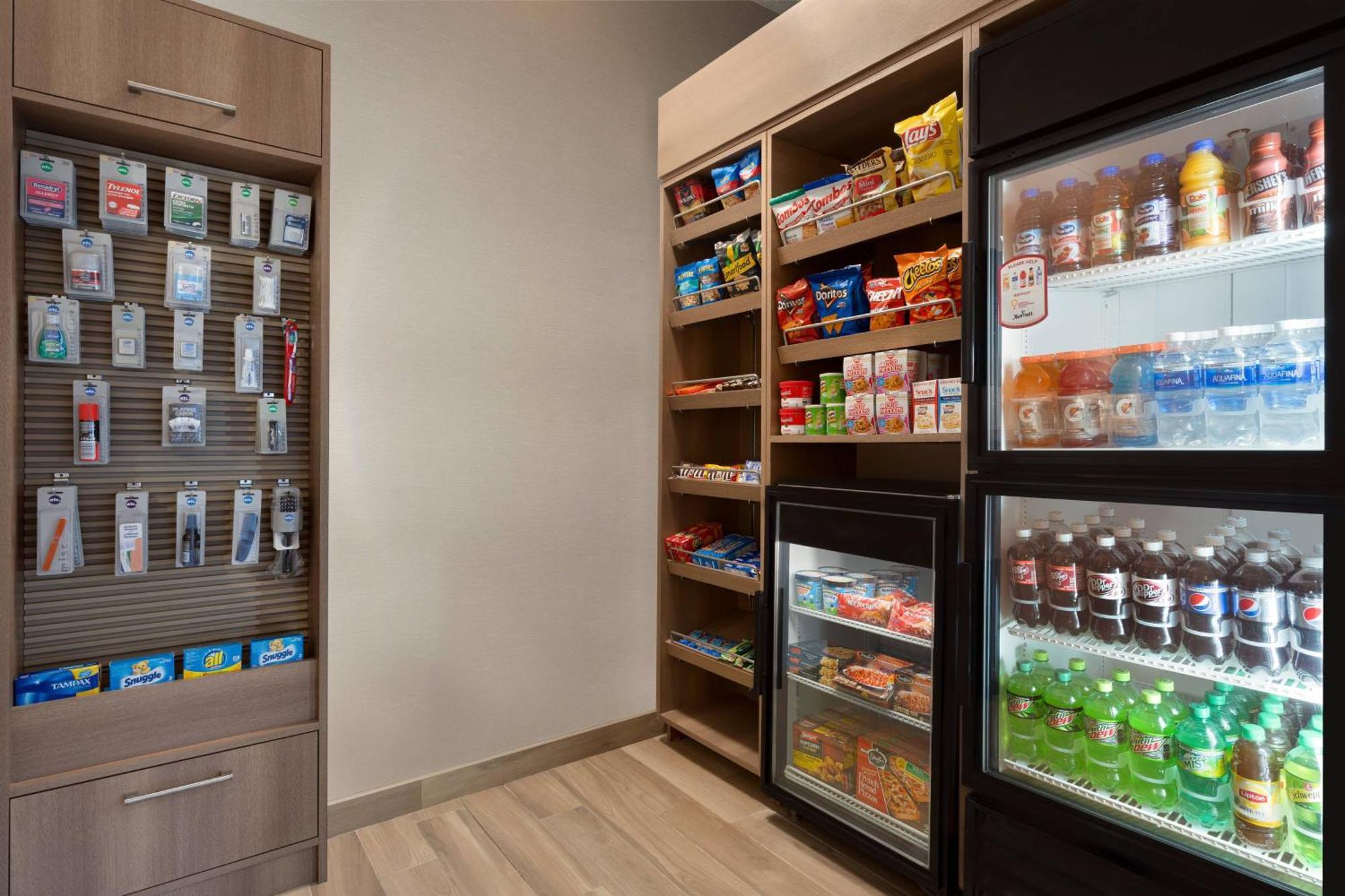 Residence Inn By Marriott Buffalo Galleria Mall Чийктоуага Екстериор снимка