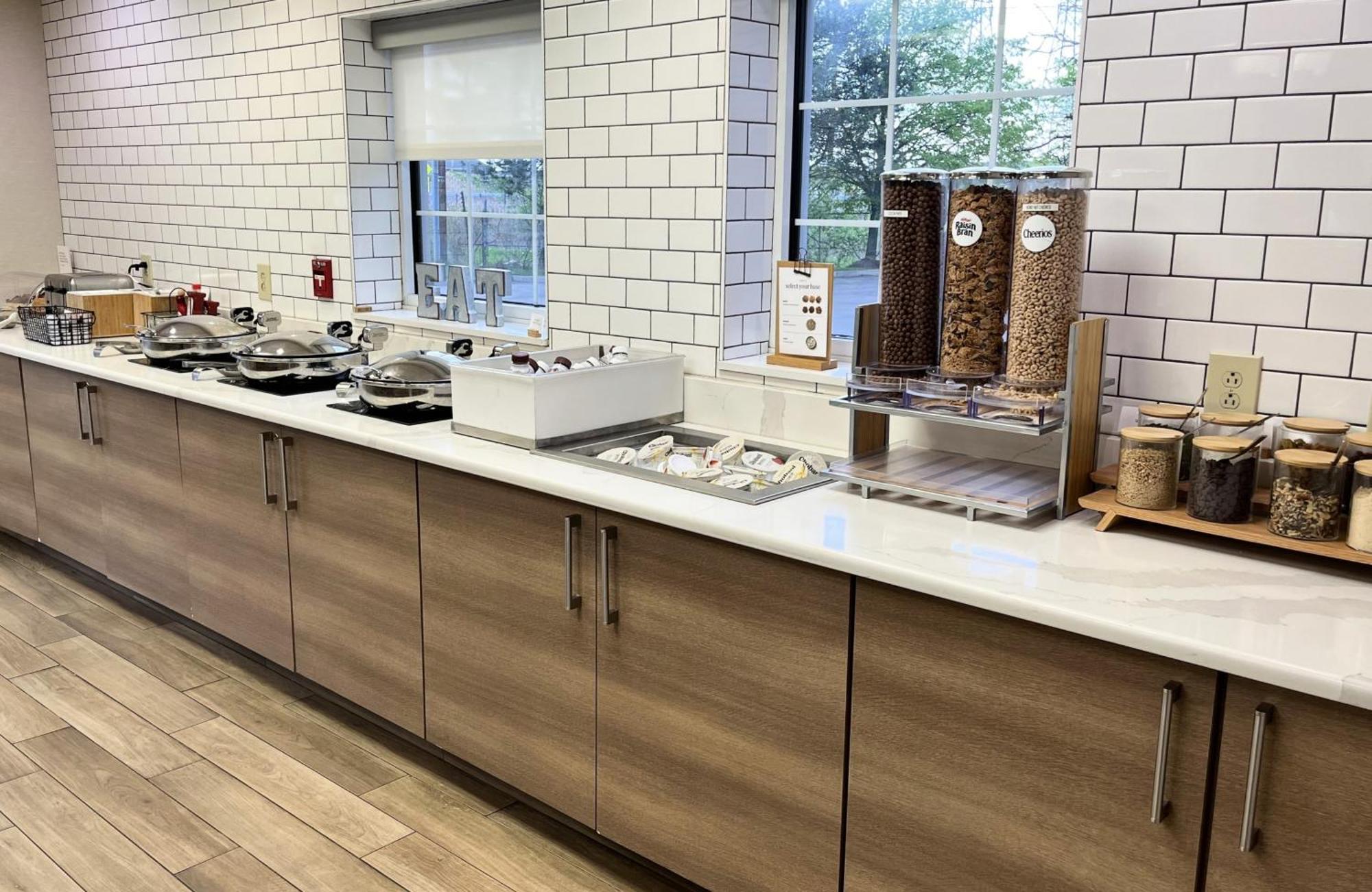 Residence Inn By Marriott Buffalo Galleria Mall Чийктоуага Екстериор снимка