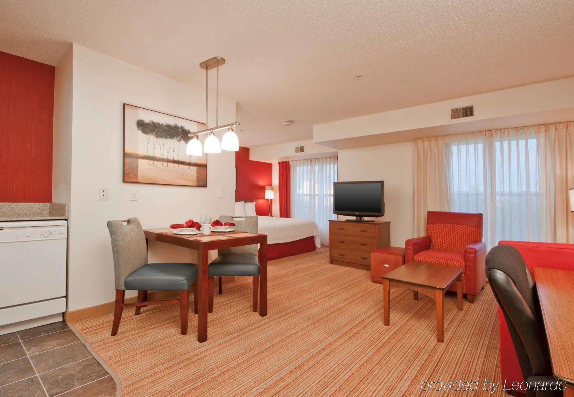 Residence Inn By Marriott Buffalo Galleria Mall Чийктоуага Екстериор снимка